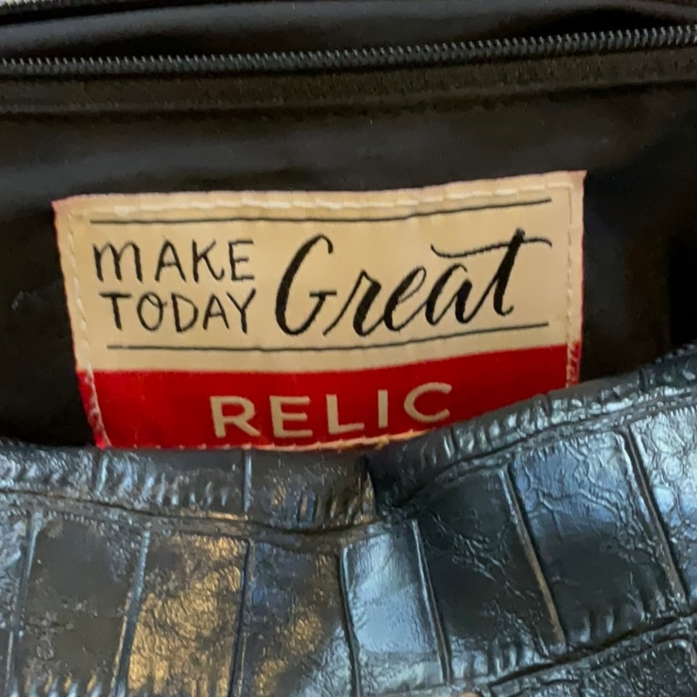 Relic By Fossil Black Croc Embossed Design - image 8